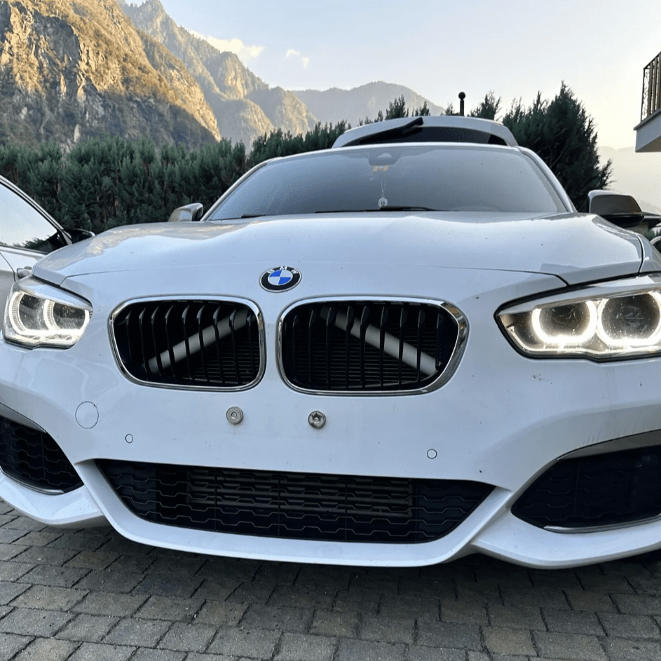 Garnitures V-Brace pour barres de renfort de calandre BMW, vue 4