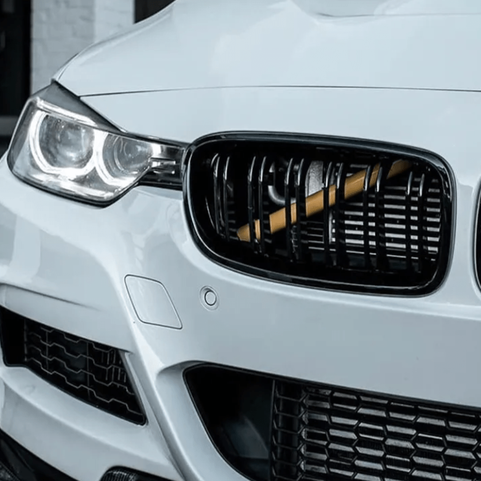 Garnitures V-Brace pour barres de renfort de calandre BMW, vue 6