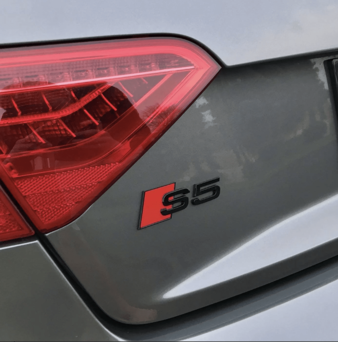 Logo de coffre S5 noir pour Audi (Black Edition), vue 2