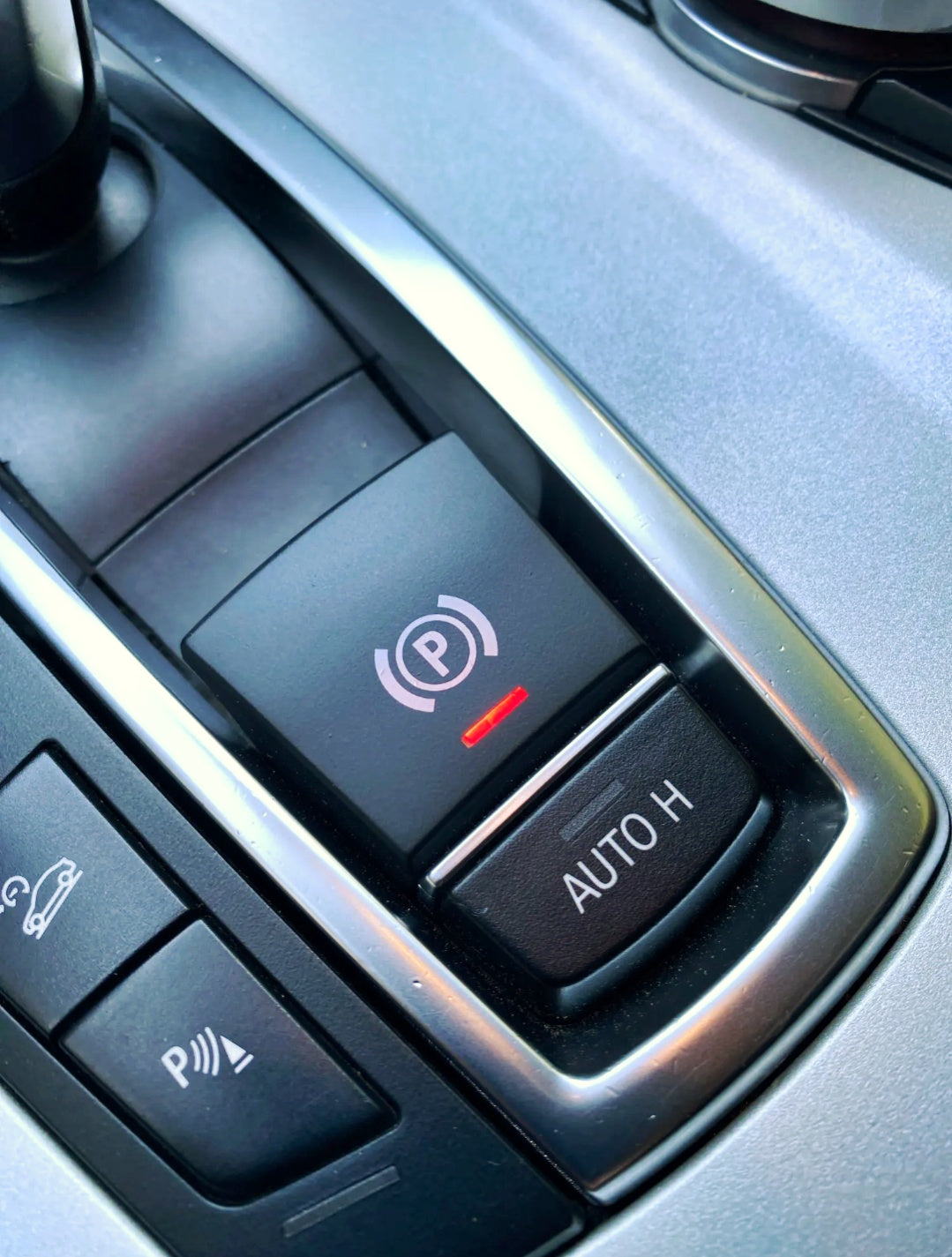 Bouton de frein de parking et Auto Hold pour BMW X5 F15 (2013 à 2018), vue 2