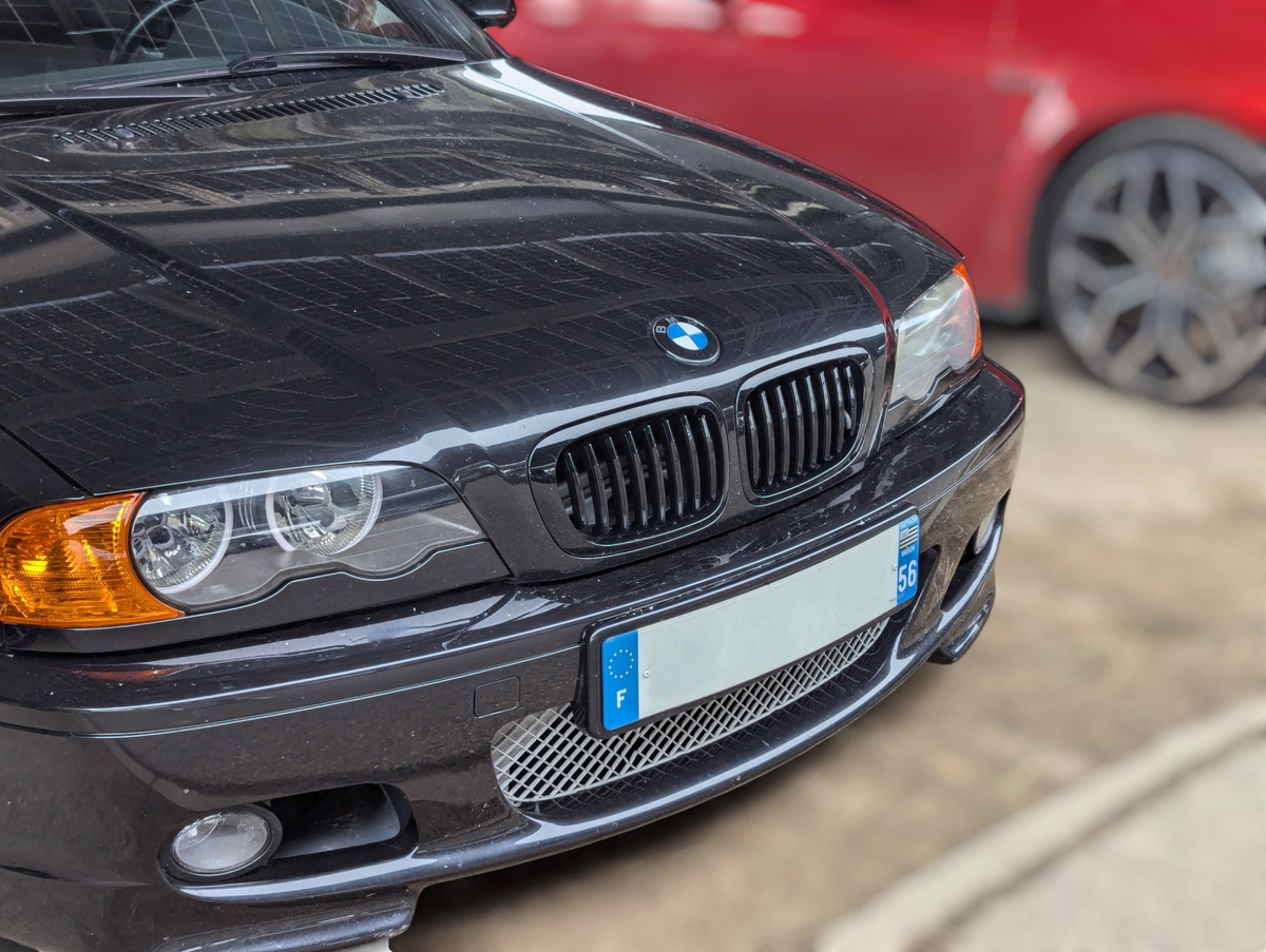 Grilles de calandre noir brillant pour BMW Série 3 M3 E46 (1998 à 2005), vue 3
