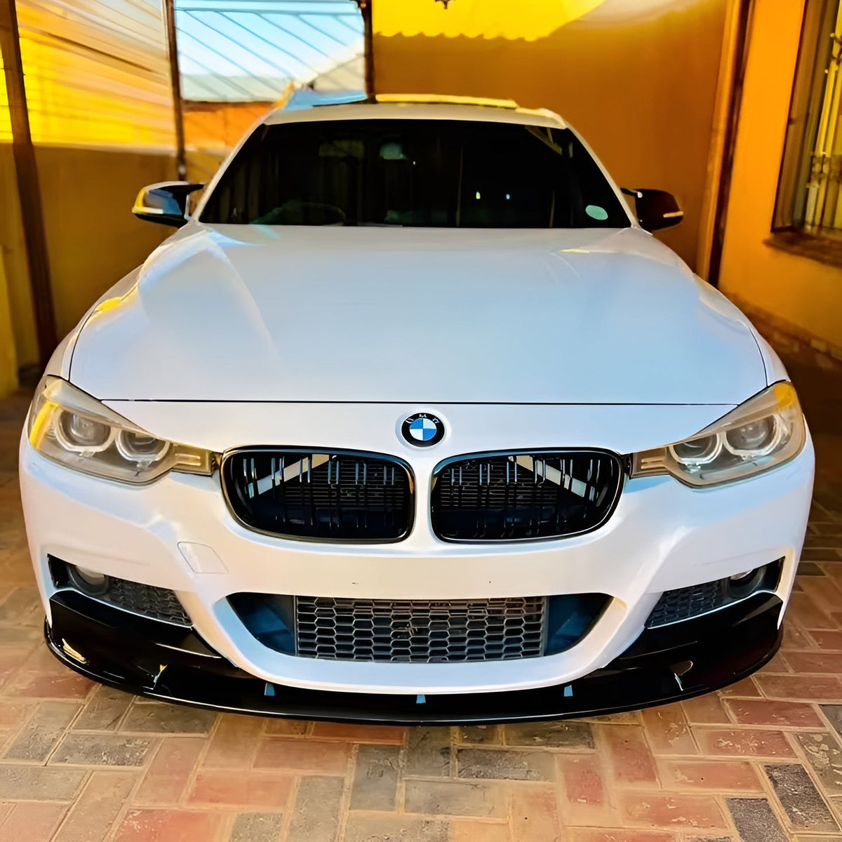 Lame avant splitter pare-choc pour BMW Série 3 F30 F31 (2011 à 2019), vue 2