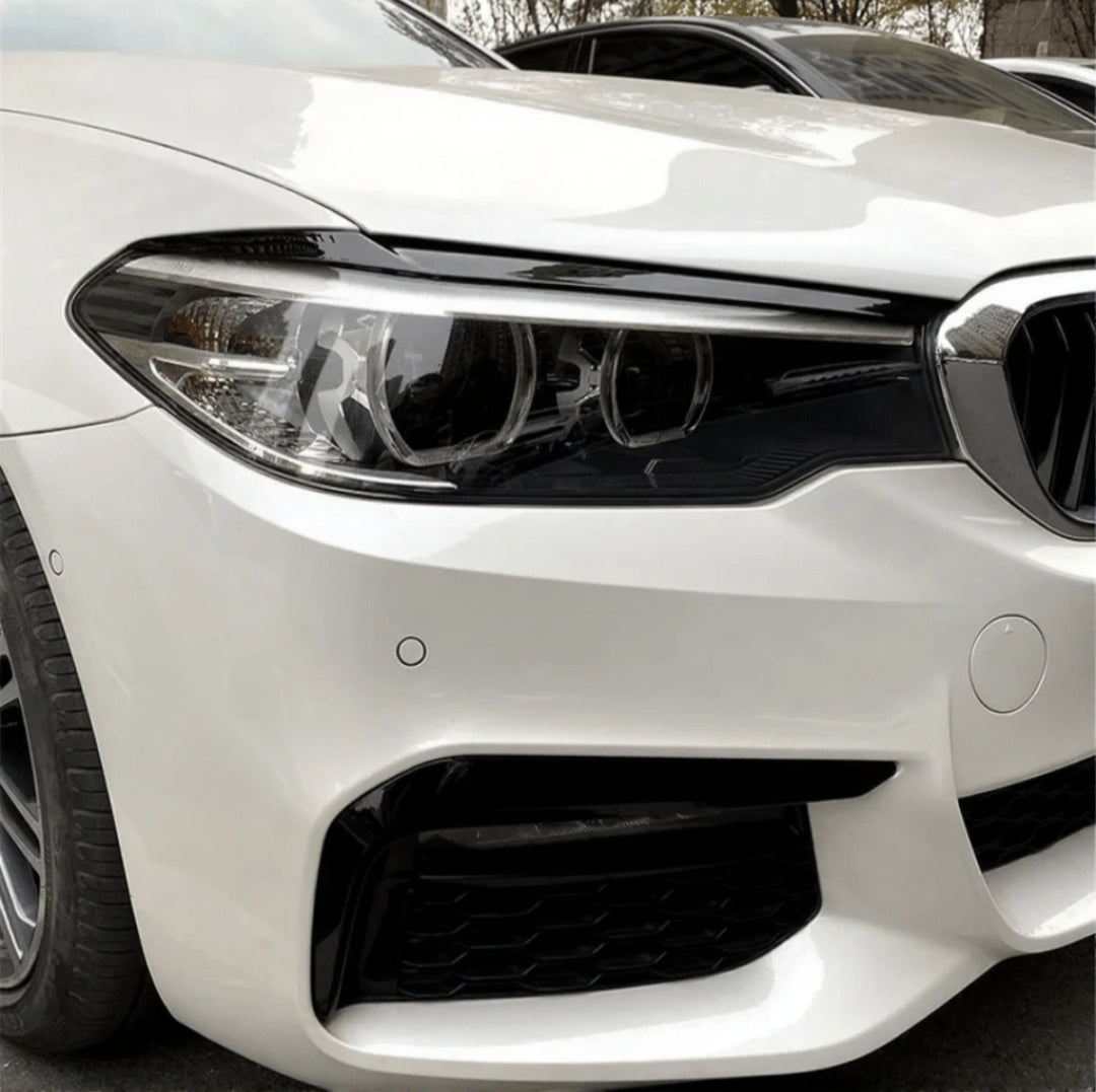 Paupières de Phares Avant noires pour BMW Série 5 G30 (2018 à 2023), vue 3