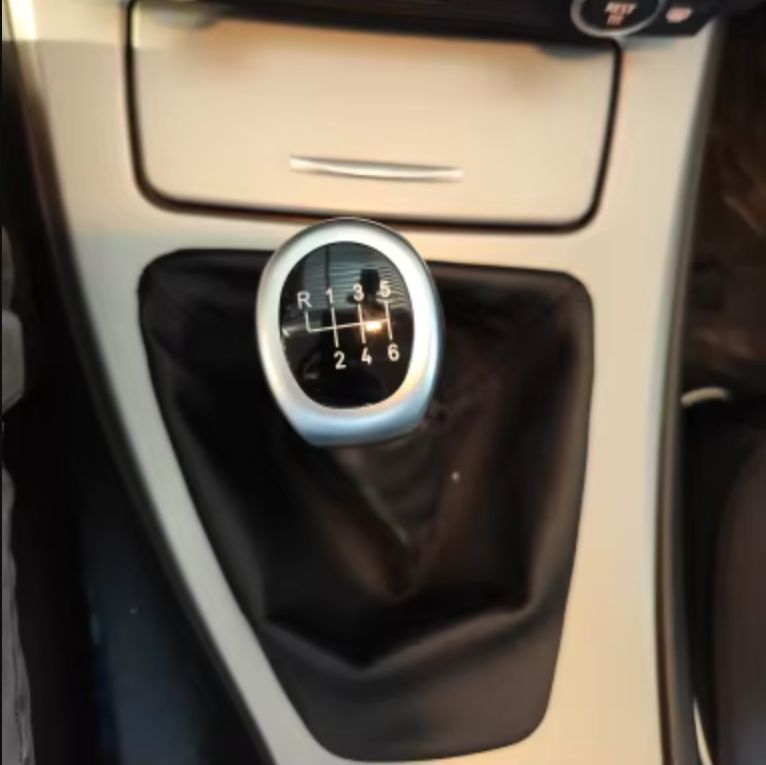 Pommeau levier de vitesse de remplacement pour BMW Série 1 E82 E87 (2004 à 2011), vue 3