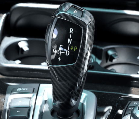 Pommeau sélecteur de levier de vitesse carbone pour BMW Série 1 F20 (2011 à 2018), vue 2